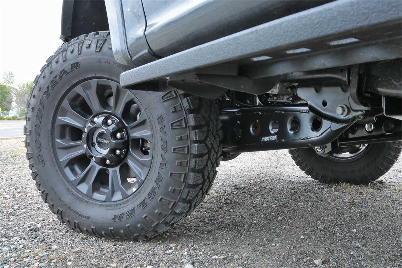 
                      
                        Fabtech 05-20 Ford F250/350 & 08-20 Ford F450/550 4WD 4/6/8in Lift Radius Arm System
                      
                    