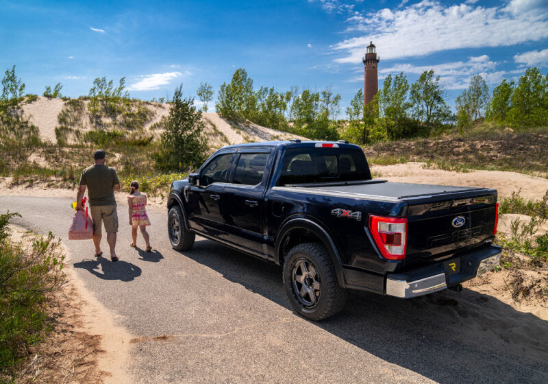 
                      
                        Roll-N-Lock 08-16 Ford F-250/F-350 Super Duty LB 93-3/8in M-Series Retractable Tonneau Cover
                      
                    