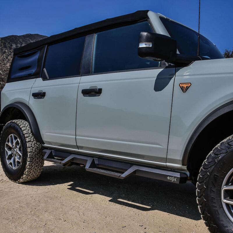 
                      
                        Westin/HDX 2021+ Ford Bronco Drop Nerf Step Bars - Textured Black
                      
                    