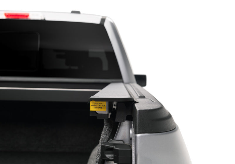 
                      
                        Roll-N-Lock 17-19 Ford F-250/F-350 Super Duty SB 80-3/8in A-Series Retractable Tonneau Cover
                      
                    