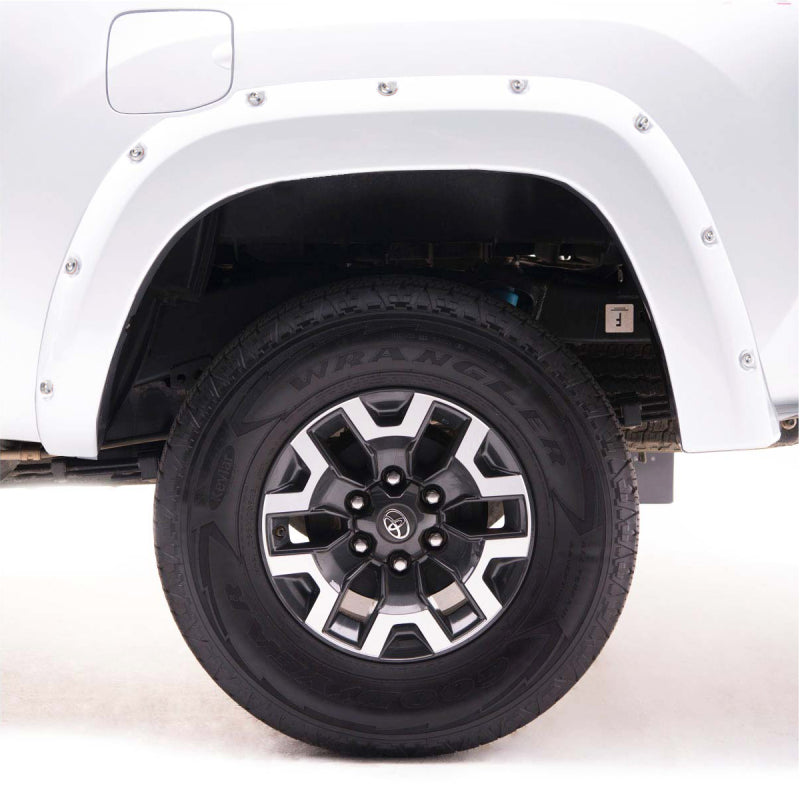 
                      
                        EGR 14+ Chev Silverado 6-8ft Bed Bolt-On Look Color Match Fender Flares - Set - Summit White
                      
                    