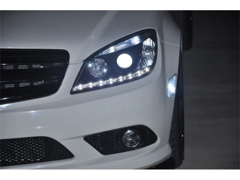 
                      
                        Spyder Mercedes Benz C-Class 08-11 Projector Headlights Halogen - DRL Blk PRO-YD-MBW20408-DRL-BK
                      
                    